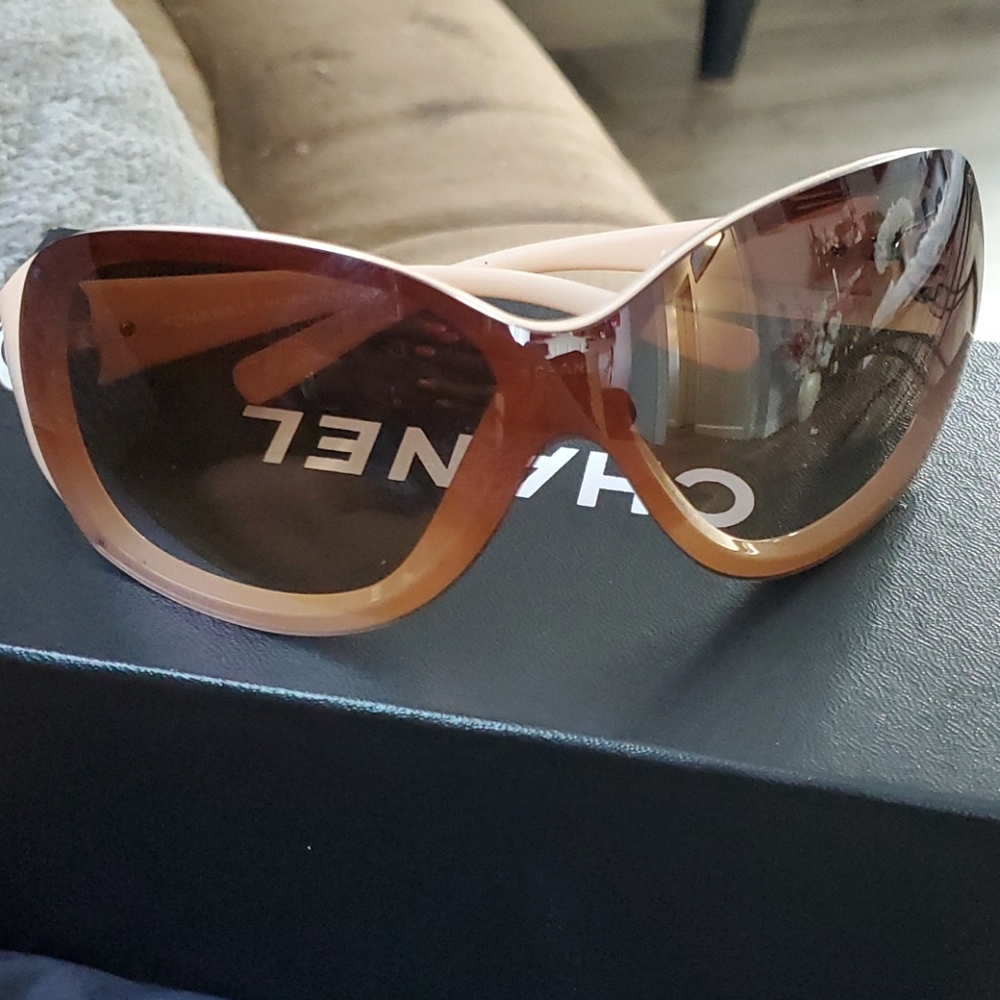 Chanel sunglasses 100% authentic